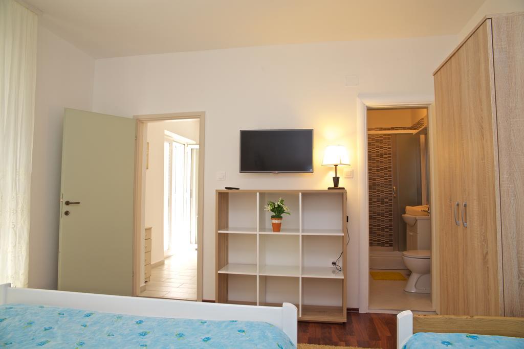 Antonija Apartments With Pool Biograd Na Moru Exterior photo