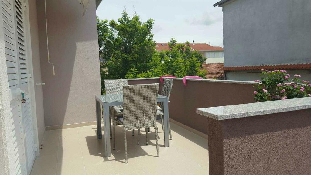 Antonija Apartments With Pool Biograd Na Moru Exterior photo